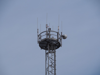 建在小區里的5G基站，對人體影響究竟有多大？